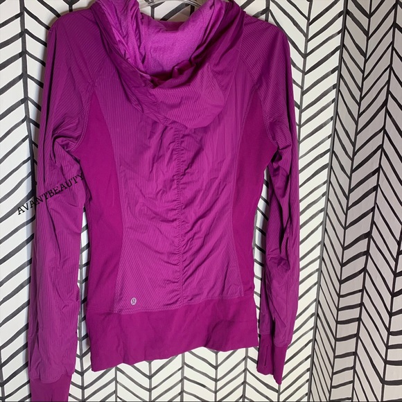 Lululemon in flux jacket reversible regal plum 8 - Picture 9 of 15